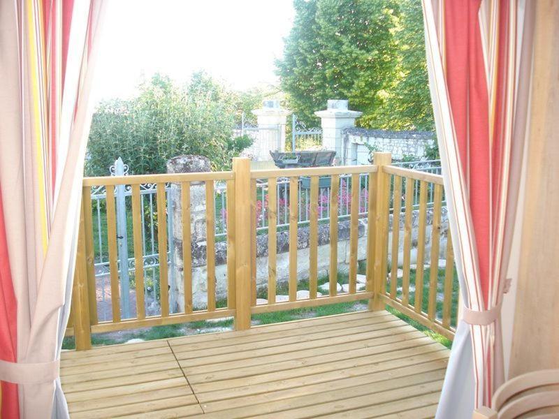 Villa Les Roulottes De Cuzay Roiffé Esterno foto